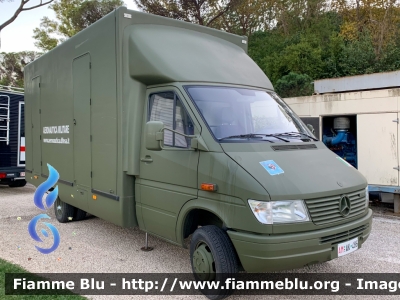 Mercedes-Benz Sprinter I serie
Aeronautica Militare Italiana 
Servizio Sanitario 
Istituto di Medicina Aerospaziale 
Unità Mobile di Odontoiatria 
AM AK 486
Parole chiave: Mercedes-Benz Sprinter_Iserie AMAK486