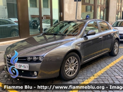 Alfa Romeo 159
Carabinieri
Comando Carabinieri Unità per la tutela Forestale, Ambientale e Agroalimentare
CC DP 941
Parole chiave: Alfa-Romeo 159 CCDP941