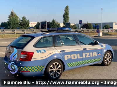 Skoda Octavia Wagon V serie
Polizia di Stato
Polizia Autostradale in servizio sulla rete Autostrade per l'Italia
Allestimento Focaccia
Decorazione Grafica Artlantis
Con nuova decorazione
POLIZIA M3770
Parole chiave: Skoda Octavia_Wagon_Vserie POLIZIAM3770