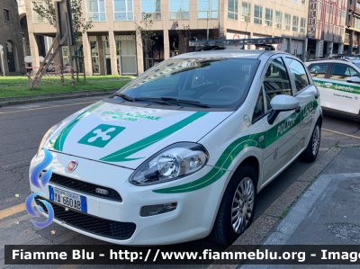 Fiat Punto IV serie
Polizia Locale
Comune di Milano
Allestimento Focaccia
Codice automezzo: 1005
POLIZIA LOCALE YA 660 AB 
Parole chiave: Fiat Punto_IVserie POLIZIALOCALEYA660AB