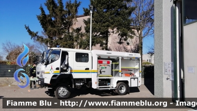 Mitshubishi Fuso
Protezione Civile
Gruppo Venezia Terraferma
Allestimento Divitec
Parole chiave: Mitshubishi Fuso