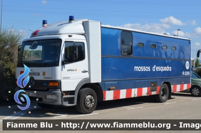 Mercedes-Benz Atego I serie 1223
España - Spagna
Mossos d'Esquadra
CME 2269
