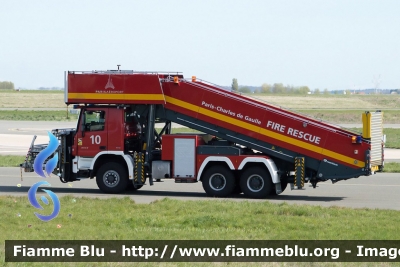 Mercedes-Benz ?
France - Francia
Sapeur Pompiers Aeroports de Paris
