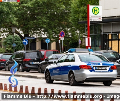 Mercedes-Benz ?
Bundesrepublik Deutschland - Germania
Polizei Hamburg - Polizia Amburgo
