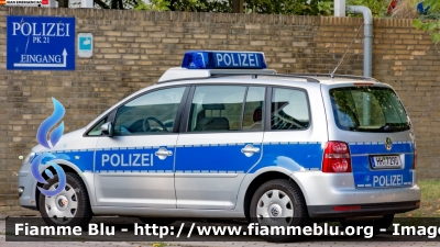 Volkswagen Touran
Bundesrepublik Deutschland - Germania
Polizei Hamburg - Polizia Amburgo
