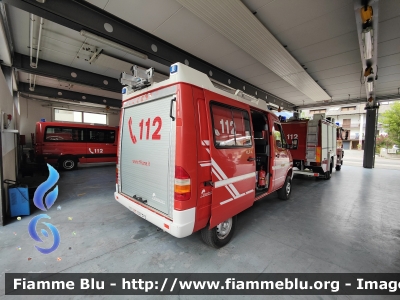 Mercedes-Benz Sprinter 4x4 II serie
Vigili del Fuoco
Unione Distrettuale Merano - Bezirksverband Meran
Corpo Volontario di Lana - Freiwillige Feuerwehr Lana (BZ)
Allestimento Brandshutz
VF 0T9 BZ
Parole chiave: Mercedes-Benz Sprinter_4x4_IIserie VF0T9BZ