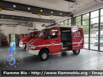 Mercedes-Benz Sprinter 4x4 II serie
Vigili del Fuoco
Unione Distrettuale Merano - Bezirksverband Meran
Corpo Volontario di Lana - Freiwillige Feuerwehr Lana (BZ)
Allestimento Brandshutz
VF 0T9 BZ
Parole chiave: Mercedes-Benz Sprinter_4x4_IIserie VF0T9BZ