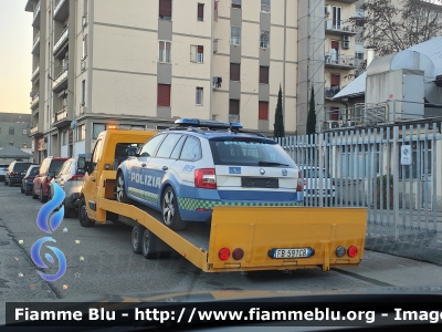 Polizia di Stato
Polizia Stradale
Allestimento Focaccia
Decorazione grafica artlantis
