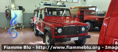 Land Rover Defender 110
Vigili del Fuoco
Unione Distrettuale di Bolzano
Corpo Volontario di Nova Levante - Welshnofen (BZ)
Allestimento Rosenbauer
VF 225 BZ

Parole chiave: Land-Rover Defender_110 VF225BZ