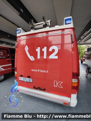 Mercedes-Benz Sprinter 4x4 II serie
Vigili del Fuoco
Unione Distrettuale Merano - Bezirksverband Meran
Corpo Volontario di Lana - Freiwillige Feuerwehr Lana (BZ)
VF 0Y4 BZ
Parole chiave: Mercedes-Benz Sprinter_4x4_IIserie VF0Y4BZ