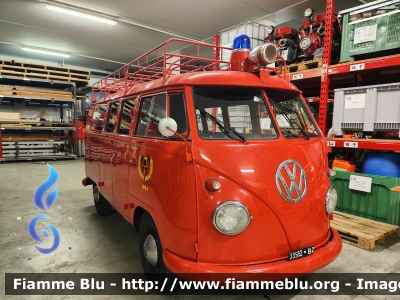 Volkswagen Transporter T1
Vigili del Fuoco
Unione Distrettuale Merano - Bezirksverband Meran
Corpo Volontario di Lana - Freiwillige Feuerwehr Lana (BZ)
Parole chiave: Volkswagen Transporter_T1