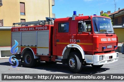 Iveco TurboTech 190-26
Vigili del Fuoco
Comando Provinciale di Lodi
Distaccamento volontario di Sant'Angelo Lodigiano (LO)
AutoPompaSerbatoio 
Allestimento Baribbi
VF 16594
Parole chiave: Iveco TurboTech_190-26 VF16594