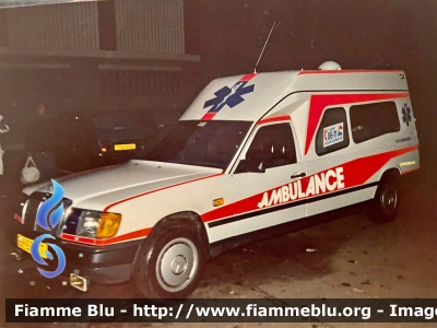 Mercedes-Benz W124
Nederland - Netherlands - Paesi Bassi
Ambulancedienst Eindhoven
Allestita Visser
