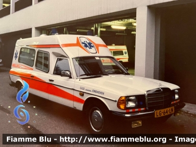 Mercedes-Benz W123
Nederland - Netherlands - Paesi Bassi
Ambulancedienst Eindhoven
Allestita Visser
