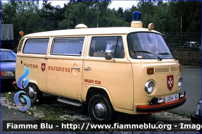 Volkswagen Transporter T2
Bundesrepublik Deutschland - Germania
Malteser Baden-Württemberg
Parole chiave: Ambulance Ambulanza