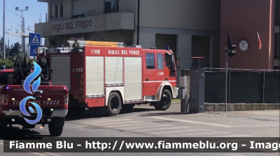 Iveco EuroFire 150E27 I serie
Vigili del Fuoco 
Comando Provinciale di Grosseto 
Distaccamento di Follonica 
Autopompaserbatoio allestimento Iveco-Magirus
VF 18785
Parole chiave: Iveco EuroFire 150E27 I serie Vigili del Fuoco Comando Provinciale di Grosseto Distaccamento di Follonica Autopompaserbatoio allestimento Iveco-Magirus Ricondizionato Fortini VF 18785