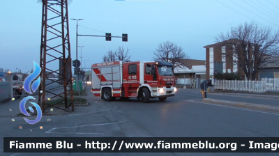 Iveco EuroCargo MaxiCity 180E30 III serie
Vigili del Fuoco
Comando Provinciale di Modena
Distaccamento Permanente di Sassuolo

Parole chiave: Iveco EuroCargo MaxiCity 180E30 III serie Vigili del Fuoco Comando Provinciale di Modena Distaccamento Permanente di Sassuolo