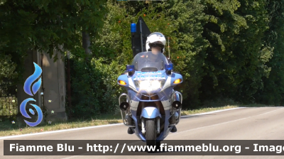 Bmw R850RT II serie
Polizia Di Stato 
Polizia Stradale 
In scorta al Giro d'Italia 2022
Parole chiave: Bmw R850RT II serie Polizia Di Stato Polizia Stradale In scorta al giro d&#039;Italia 2022