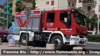 Iveco EuroCargo 120E25 IV serie - NewCity 2020
Corpo Nazionale Vigili del Fuoco
Comando Provinciale di Grosseto
Distaccamento permanente di Follonica
Autopompa serbatoio allestimento Iveco-Magirus
VF 31872
Parole chiave: Corpo Nazionale Vigili del Fuoco Comando Provinciale di Grosseto Distaccamento permanente di Follonica Autopompa serbatoio allestimento Iveco-Magirus VF 31872