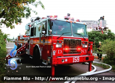 Seagrave
Seagrave
United States of America - Stati Uniti d'America
New York Fire Department
L159
