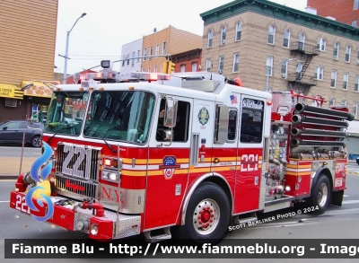 Seagrave
United States of America - Stati Uniti d'America
New York Fire Department
E221
