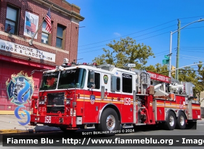 Seagrave
United States of America - Stati Uniti d'America
New York Fire Department
L158
