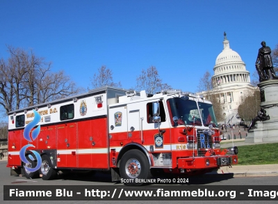 Seagrave
United States of America - Stati Uniti d'America
District of Columbia Fire and EMS
R2
