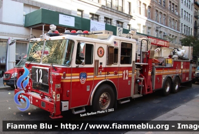 Seagrave Marauder
United States of America - Stati Uniti d'America
New York Fire Department
L12
