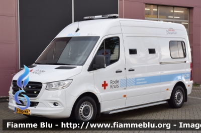 Mercedes-Benz Sprinter IV serie
Nederland - Paesi Bassi
Nederlandse Rode Kruis
Parole chiave: Ambulanza Ambulance