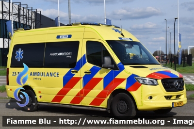 Mercedes-Benz Sprinter IV serie
Nederland - Paesi Bassi
Regionale Ambulance Voorziening (RAV) Region 23 Noord Limburg
Parole chiave: Ambulance Ambulanza