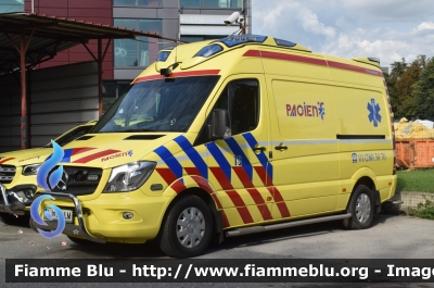 Mercedes-Benz Sprinter III serie restyle
Republika Slovenija - Repubblica Slovena
Pacient Ljuljana
Parole chiave: Ambulance Ambulanza