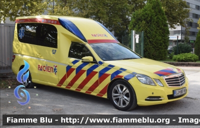 Mercedes-Benz Classe E
Republika Slovenija - Repubblica Slovena
Pacient Ljuljana
Parole chiave: Ambulance Ambulanza