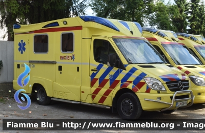 Mercedes-Benz Sprinter III serie restyle
Republika Slovenija - Repubblica Slovena
Pacient Ljuljana
Parole chiave: Ambulance Ambulanza