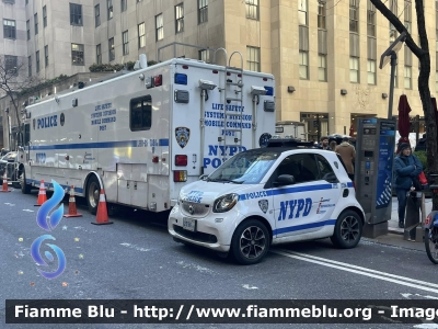 Smart ForTwo III serie
United States of America - Stati Uniti d'America
New York Police Department (NYPD)
Citywide Traffic Task Force
