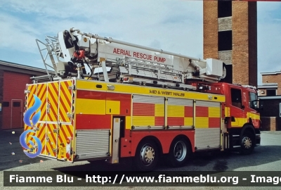 Man?
Great Britain - Gran Bretagna
Mid And West Wales Fire And Rescue Service
