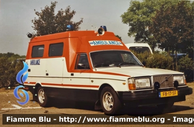 Volvo 265GL
Nederland - Paesi Bassi
Bedrijfsbrandweer NedCar
Parole chiave: Ambulance Ambulanza