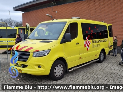 Mercedes-Benz Sprinter IV serie
Nederland - Paesi Bassi
Wens-ambulance Brabant
Allestito WAS
Parole chiave: Ambulance Ambulanza