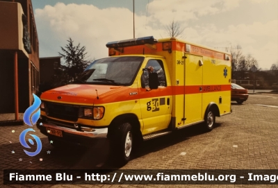 Ford E-350
Nederland - Paesi Bassi
GGD Zuidoost-Brabant
Parole chiave: Ambulance Ambulanza