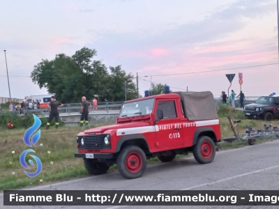 Land Rover Defender 90
Vigili del Fuoco
Comando Provinciale di Ferrara
Distaccamento Permanente di Codigoro
VF 23866
Parole chiave: Land-Rover Defender_90 VF23866