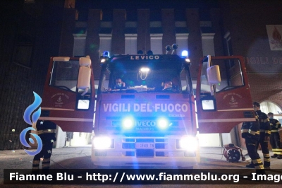 Iveco EuroFire 130E23 I serie
Vigili del Fuoco
Unione Distrettuale di Pergine Valsugana
Corpo Volontario di Levico Terme (TN)
AutoPompaSerbatoio allestimento Iveco-Magirus
VF F49 TN
Parole chiave: Iveco EuroFire_130E23_Iserie VFF49TN