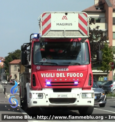 Iveco EuroCargo 150E28 II serie
Vigili del Fuoco
Comando Provinciale di Monza
AutoScala da 30 metri allestimento Iveco-Magirus con cambio automatico Allison
VF 22935
Parole chiave: Iveco EuroCargo 150E28 II serie