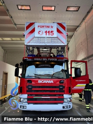 Scania
Vigili del Fuoco
Comando Provinciale di Brescia
Distaccamento Volontario di Lumezzane
Allestimento Magirus
Ricondizionato Fortini
Parole chiave: Scania