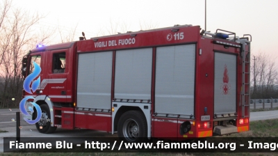 Mercedes-Benz Actros 1841 II serie
Vigili del Fuoco
Comando Provinciale di Milano
Distaccamento Permanente di Legnano
AutoPompaSerbatoio allestimento BAI
Ricondizionato Fortini
VF 23333
Parole chiave: vvf aps distaccamenti fuoco mezzi soccorso 115 112