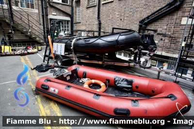 Gommone

Great Britain - Gran Bretagna
London Metropolitan Police
