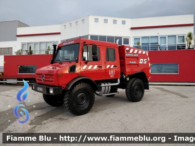 Mercedes-Benz Unimog 
Portugal - Portogallo
Bombeiros Voluntários de Minde
