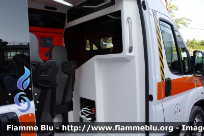 Fiat Ducato X290
Pubblica Assistenza Montopoli Valdarno (PI)
Allestito Orion
CODICE AUTOMEZZO: 24
Parole chiave: Fiat Ducato_X290 Ambulanza