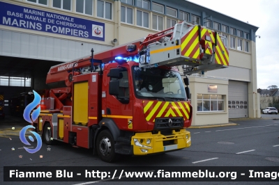 Renault D16
France - Francia
Marins Pompiers de Cherbourg
