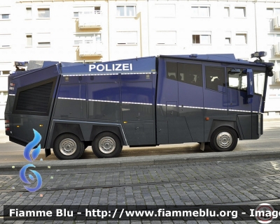 Mercedes-Benz Actros 3341
Bundesrepublik Deutschland - Germania
Landespolizei Nordrhein-Westfalen
