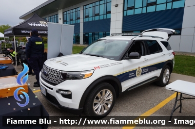 Ford Explorer
Canada
Canadian Border service - Service frontaliers
