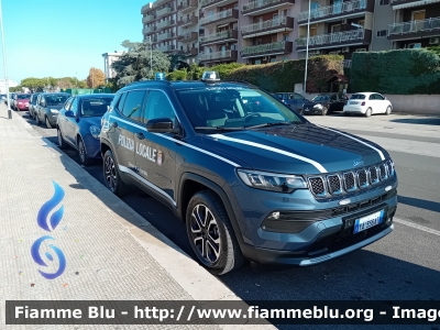 Jeep Compass 4Xe
Polizia Locale
Comune di Terlizzi (BA)
Codice Automezzo: 01
POLIZIA LOCALE YA 356 AT
Parole chiave: Jeep Compass_4Xe